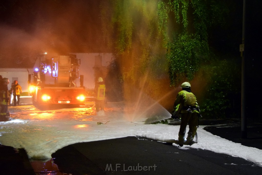 Grossfeuer Einfamilienhaus Siegburg Muehlengrabenstr P0579.JPG - Miklos Laubert